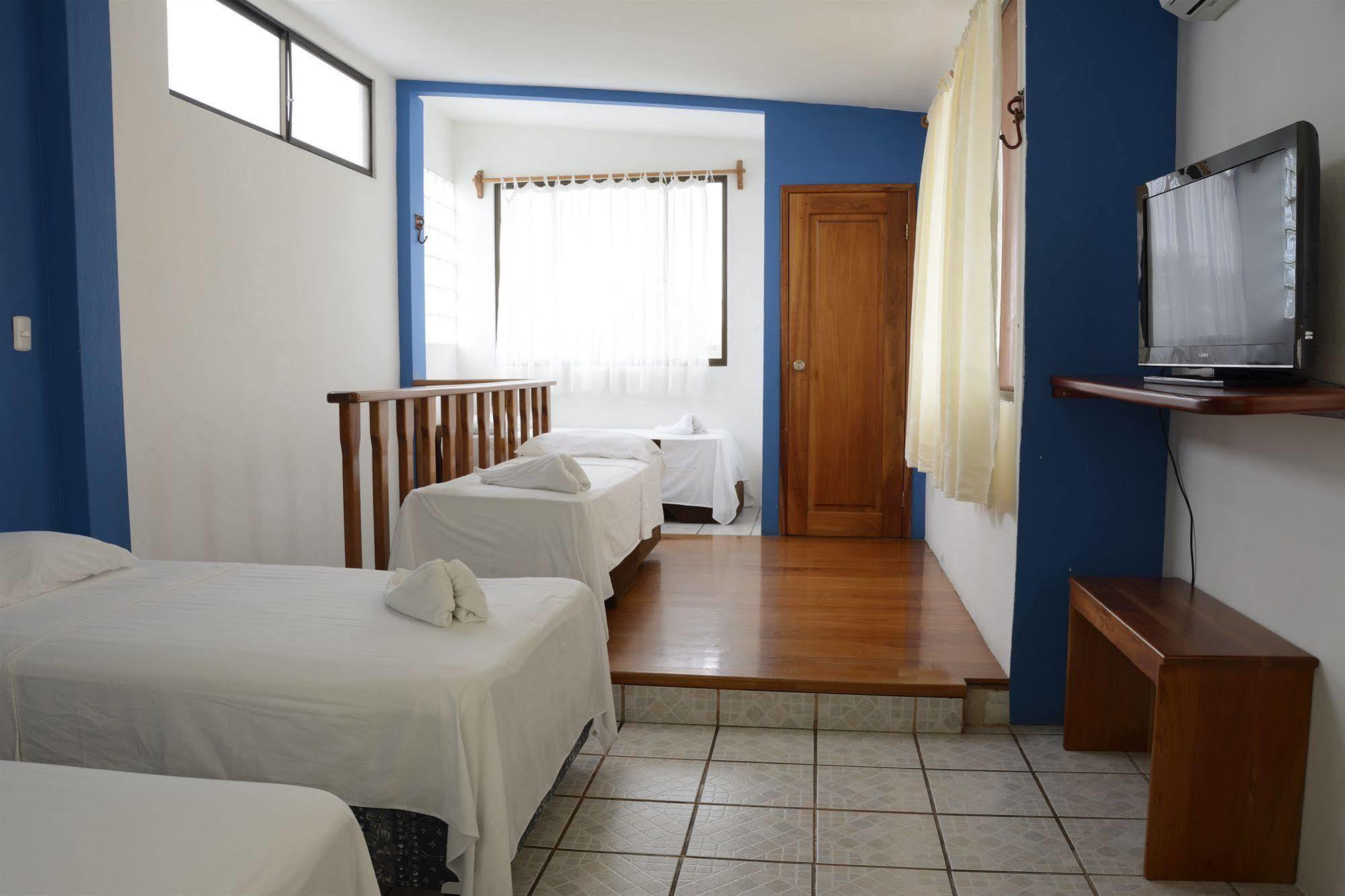 Hostal Aquamarine Puerto Ayora (Galapagos Islands) Exterior foto